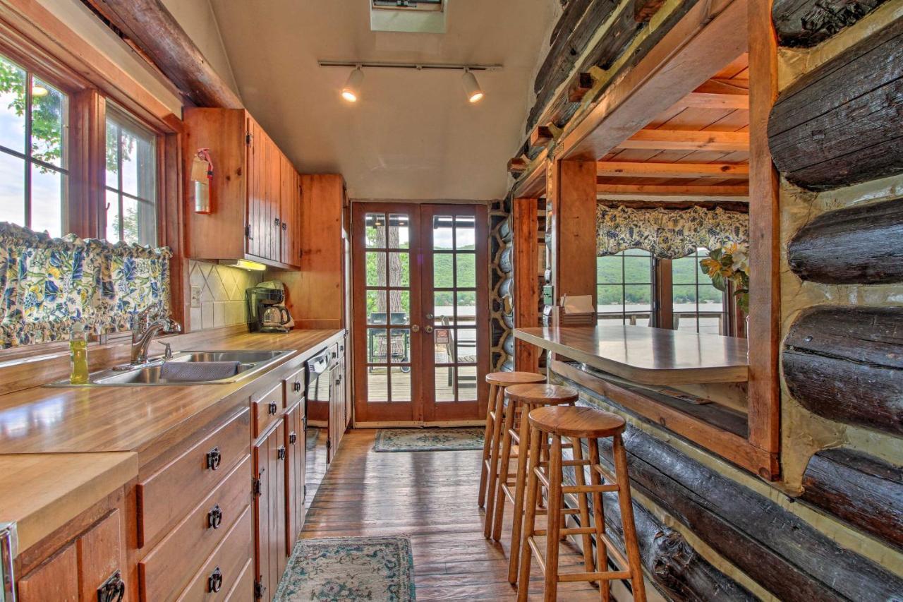 Waterfront Lake George Cabin Walk To Water Exterior photo