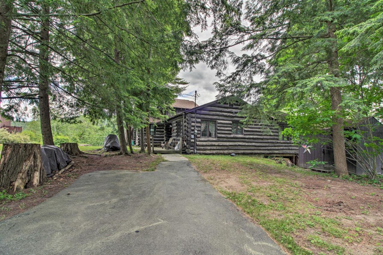 Waterfront Lake George Cabin Walk To Water Exterior photo